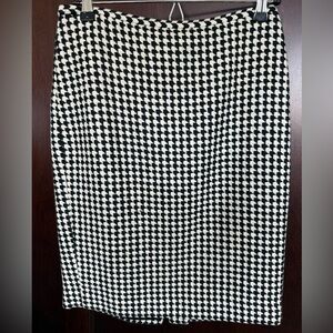 Stunning Ann Taylor Loft Black & Ivory Wool-Blend Houndstooth Pencil Skirt 4P